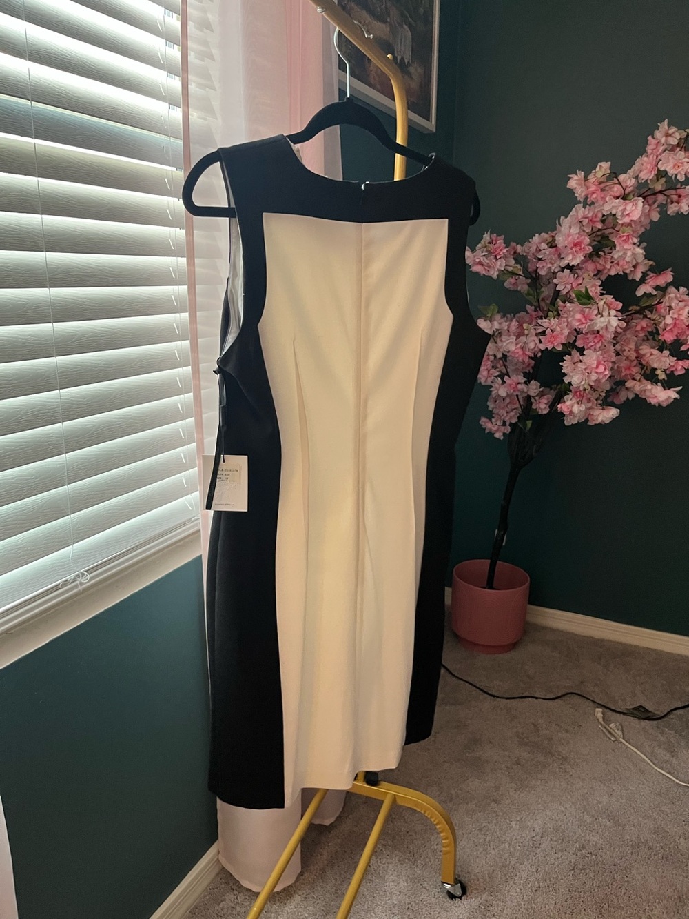 NWT- Calvin Klien. Classic Black & White Sheath Dress - Elegant Contrast